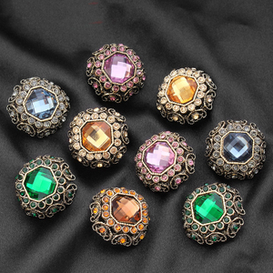 Aangepaste 16 mm 22 mm zinklegering kristal vierkante strass metalen knoppen voor kleding