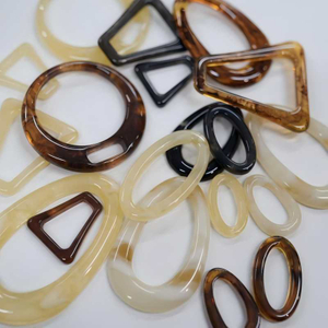 Aangepaste patroonkleur onregelmatige vorm hars ringgesp voor bikini badmode pet kledingstuk sjaal