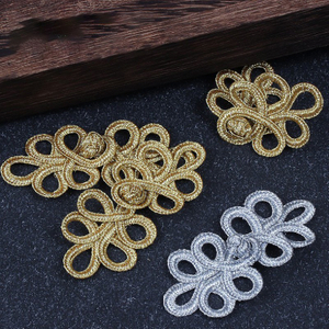 Op voorraad goud zilver traditionele Pankou handgemaakte Chinese kikker knoopknop voor kledingstuk en geschenkdoos